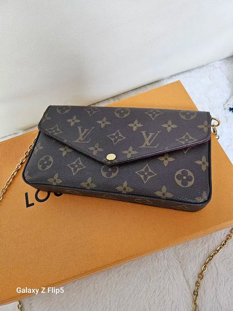 ルイヴィトン モノグラム フェリシ