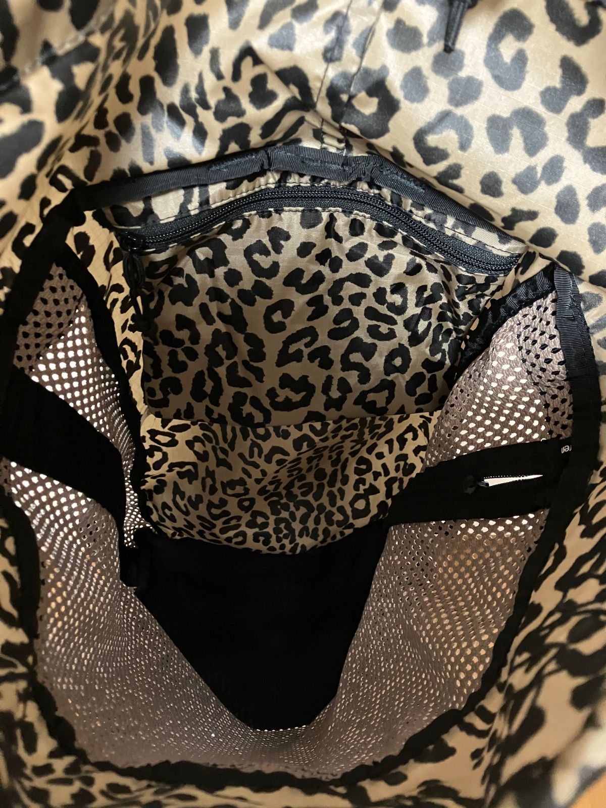 Supreme 23ss Mesh Small Backpack レオパード柄 Supreme シュプリーム 2023SS Mesh Small Backpack メッシュ