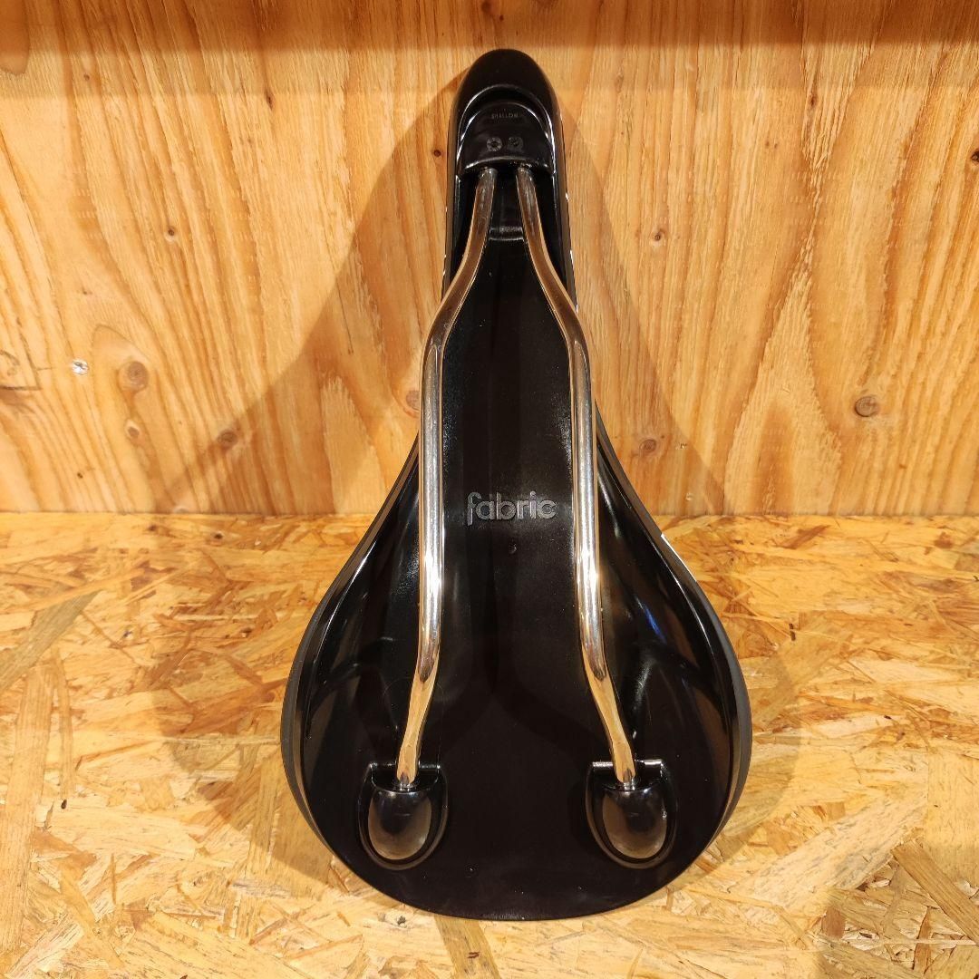 Fabric Scoop Shallow Race チタンレール おすすめサドル