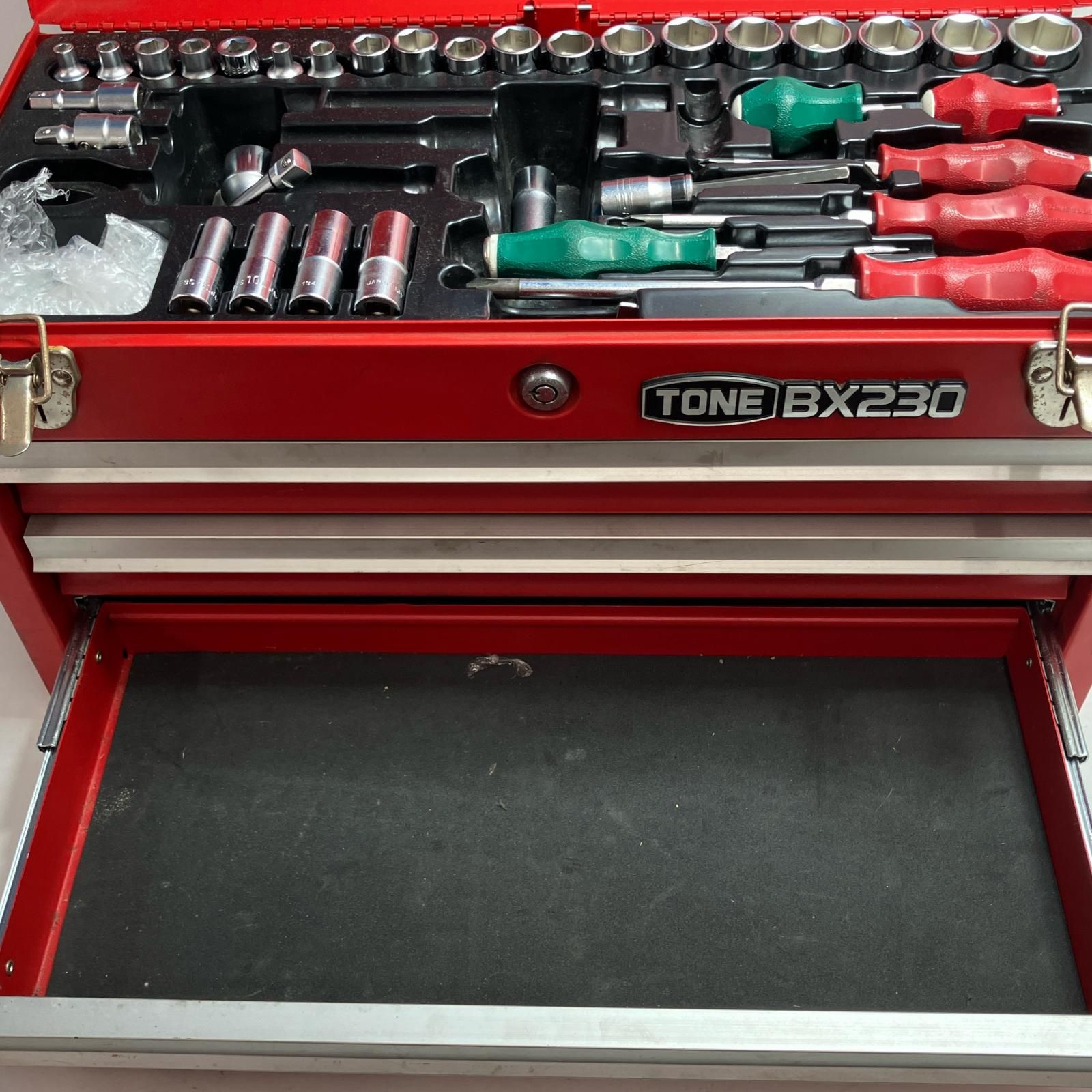 ツール付3段 鍵付き