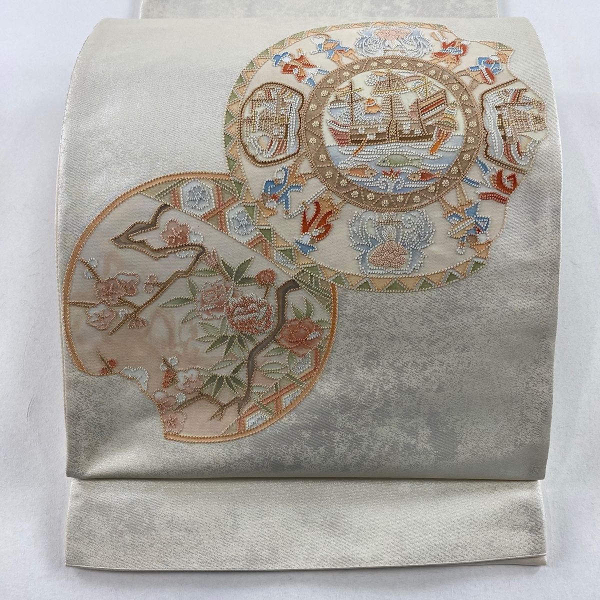袋帯 名品 花唐草 蝶 刺繍 螺鈿 灰緑 お太鼓柄 正絹 【中古】 袋帯