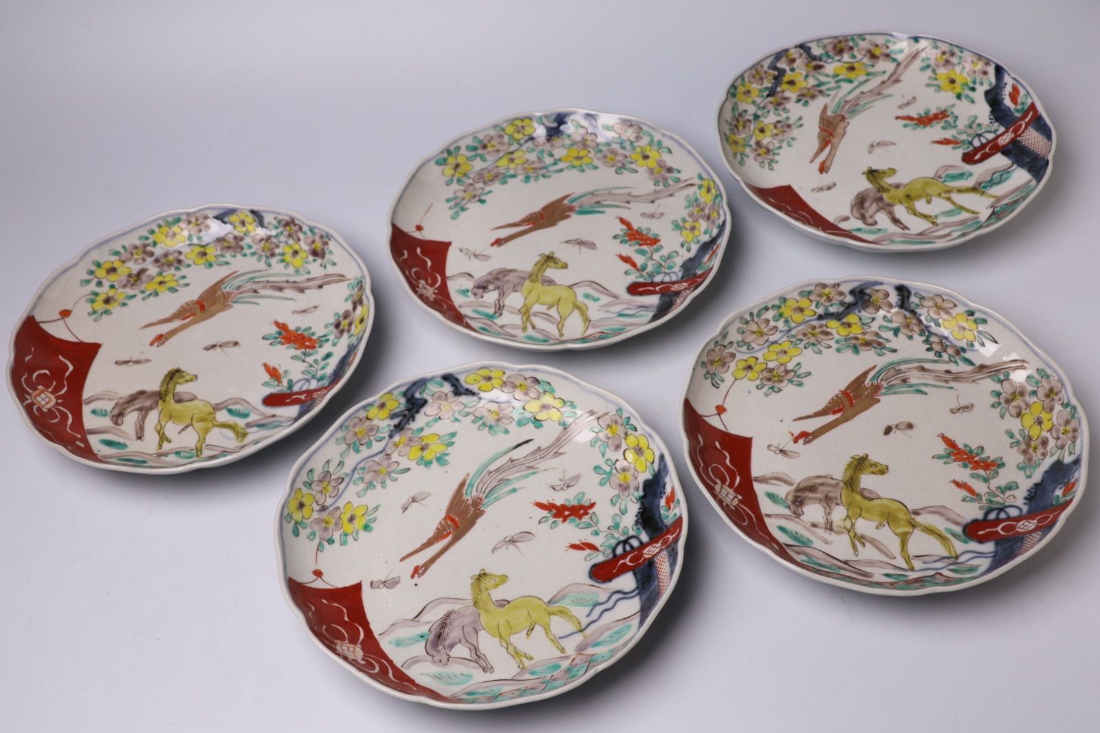 853 色絵 花 鳳凰 馬 古伊万里 伊万里焼 骨董 アンティーク 中皿 7寸皿