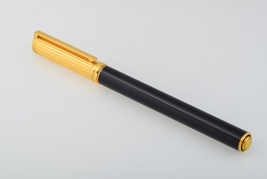 S.T.Dupont 万年筆 ブラックラッカー 品番B6-699