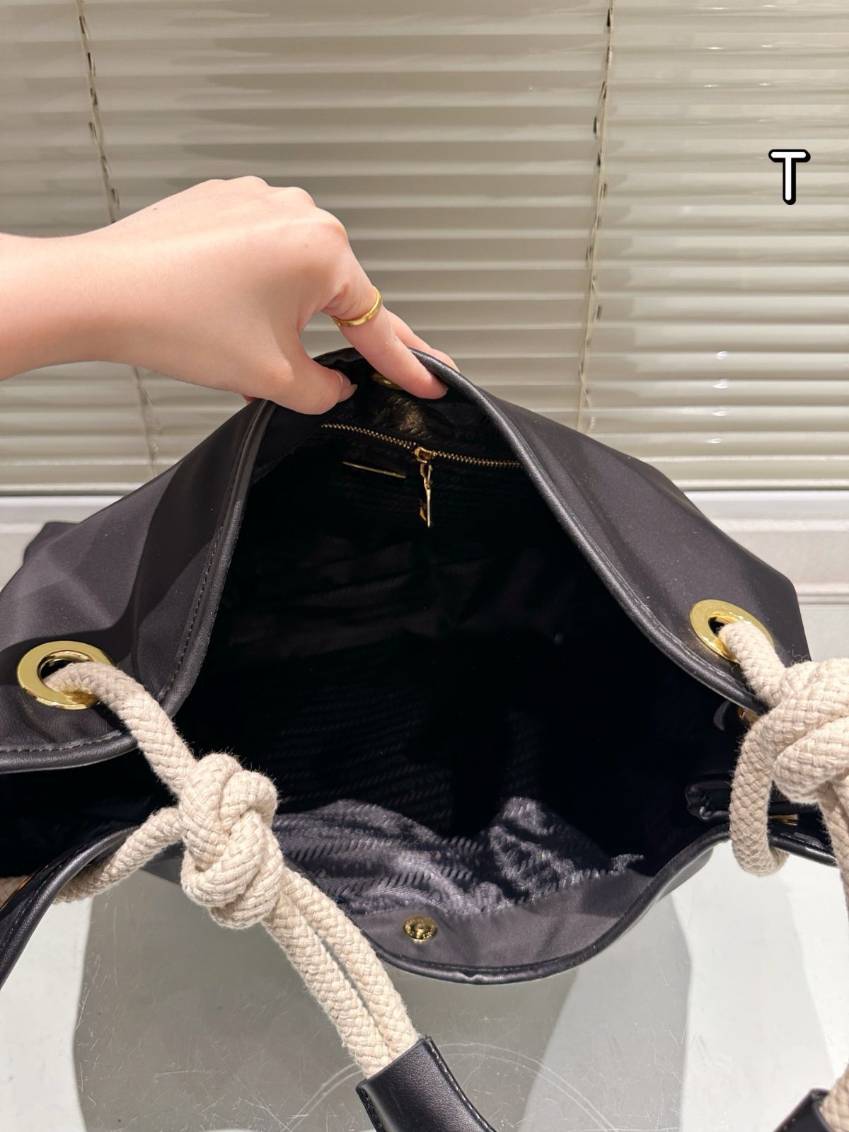 今日特価】Prada Mariner Re-Nylon Tote Bag / プラダ マリナー