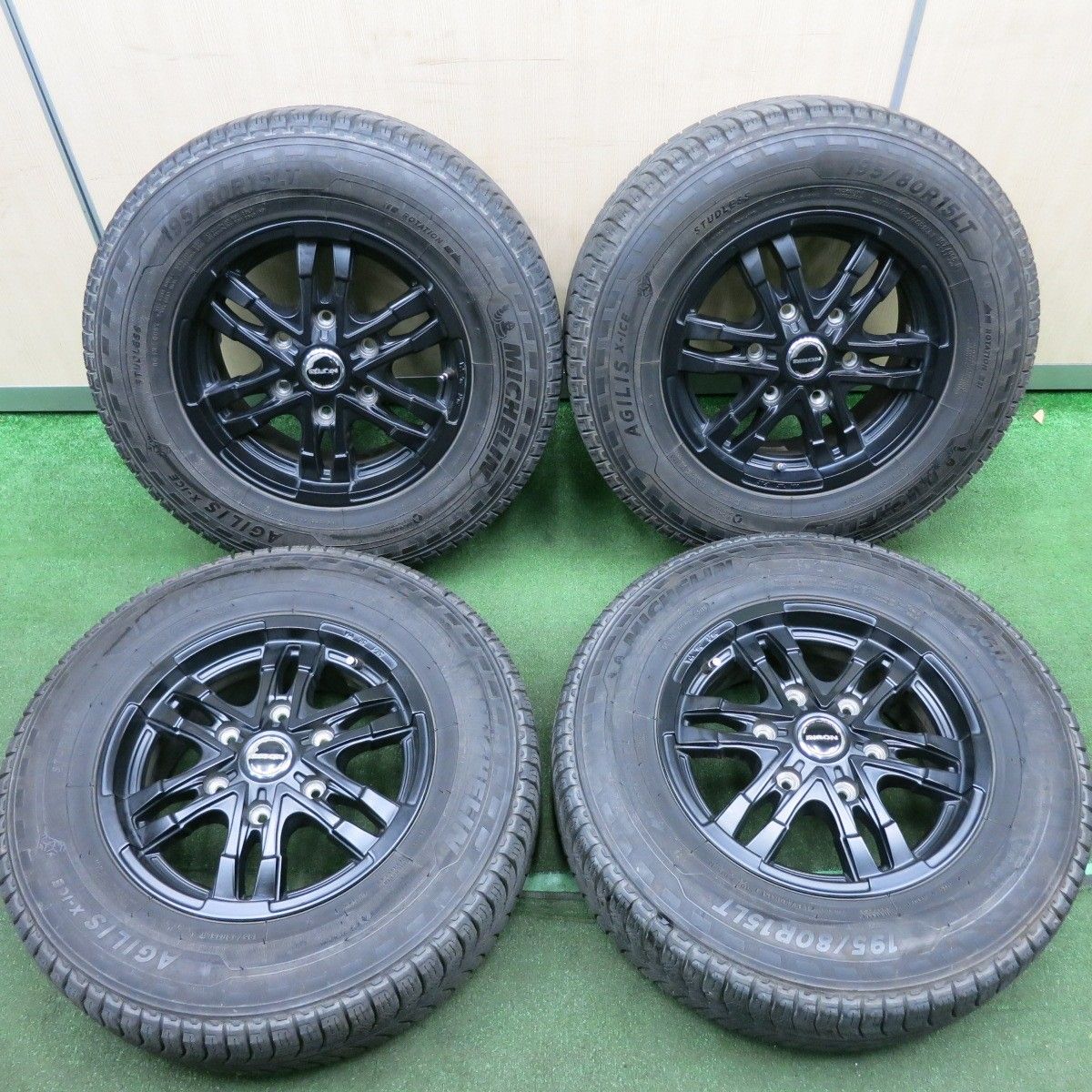 送料無料* 4本価格☆キャラバン等 BISON 195/80R15 スタッドレス 