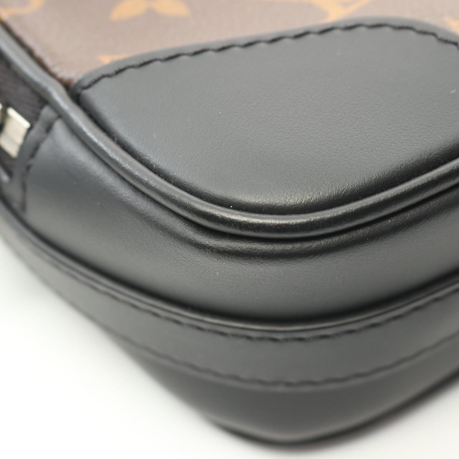 ルイ・ヴィトン LOUIS VUITTON ショルダーバッグ バイカー