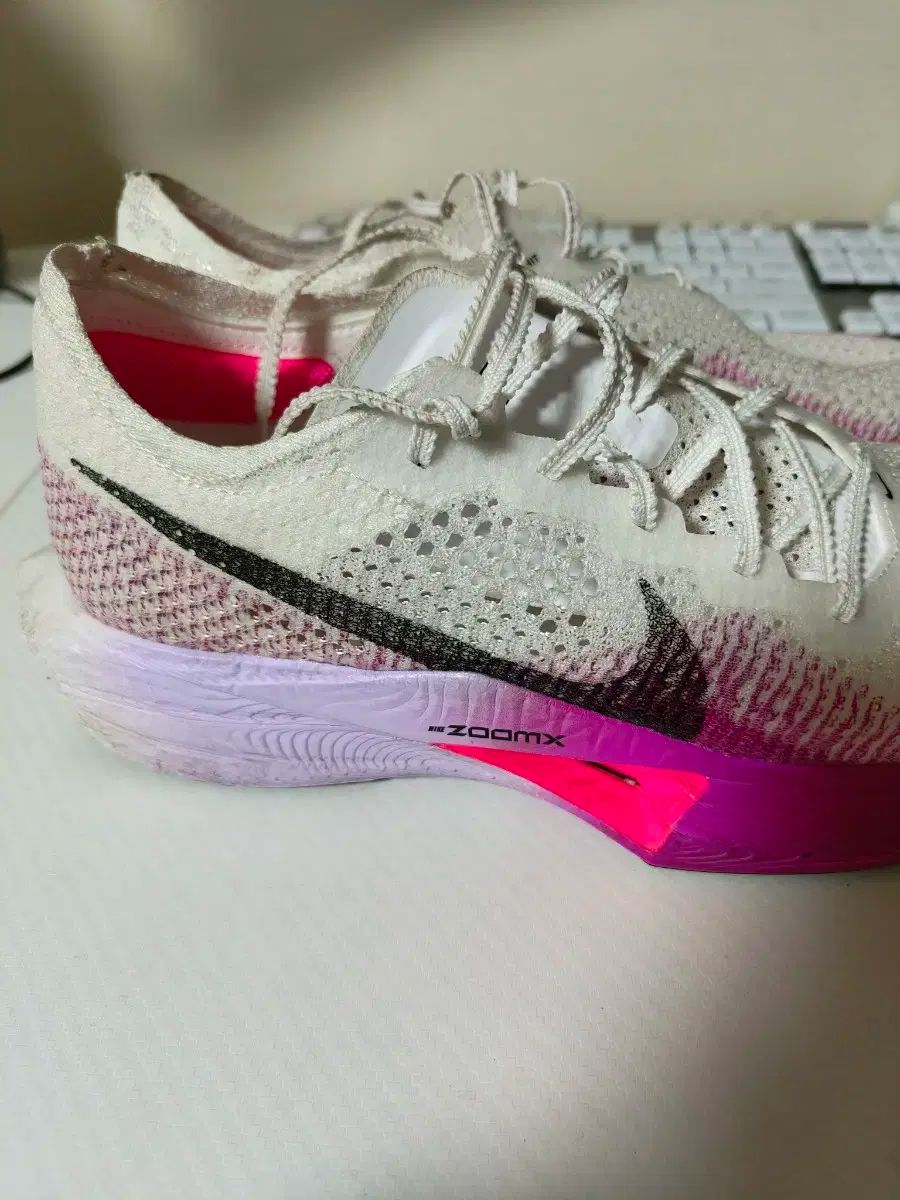 お楽しみに。 NIKE ナイキ ヴェイパーフライ 3 270