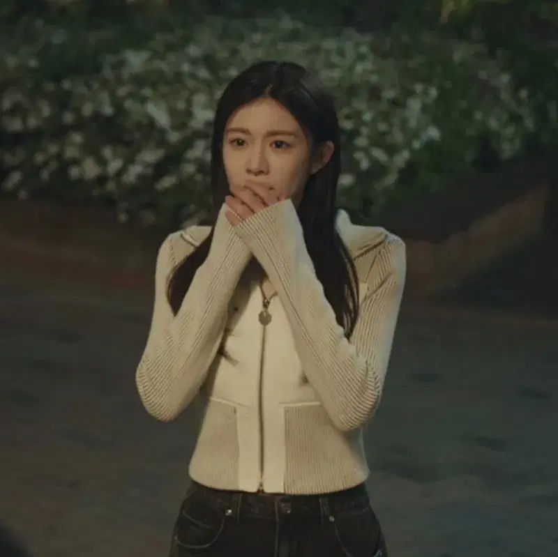 アンセルジョン コ ユンジョン GO YOUNJUNG ビデブ カーゴ バイカラー カーディガン アイボリー