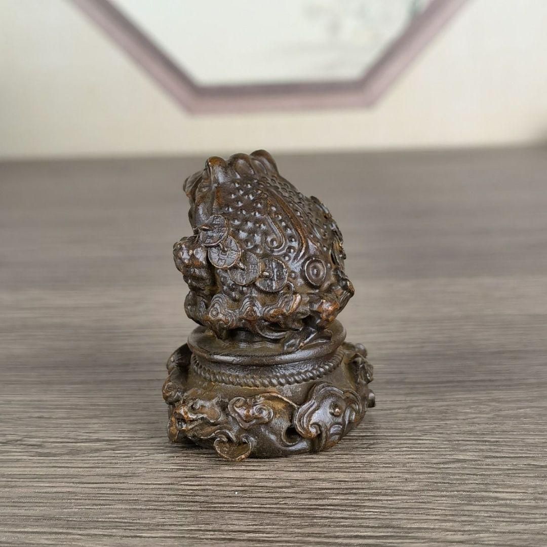 【半額】 工芸品 装飾品 茶寵 八方来財 招き金蟾 美術品 メルカリ - 置物 工芸品