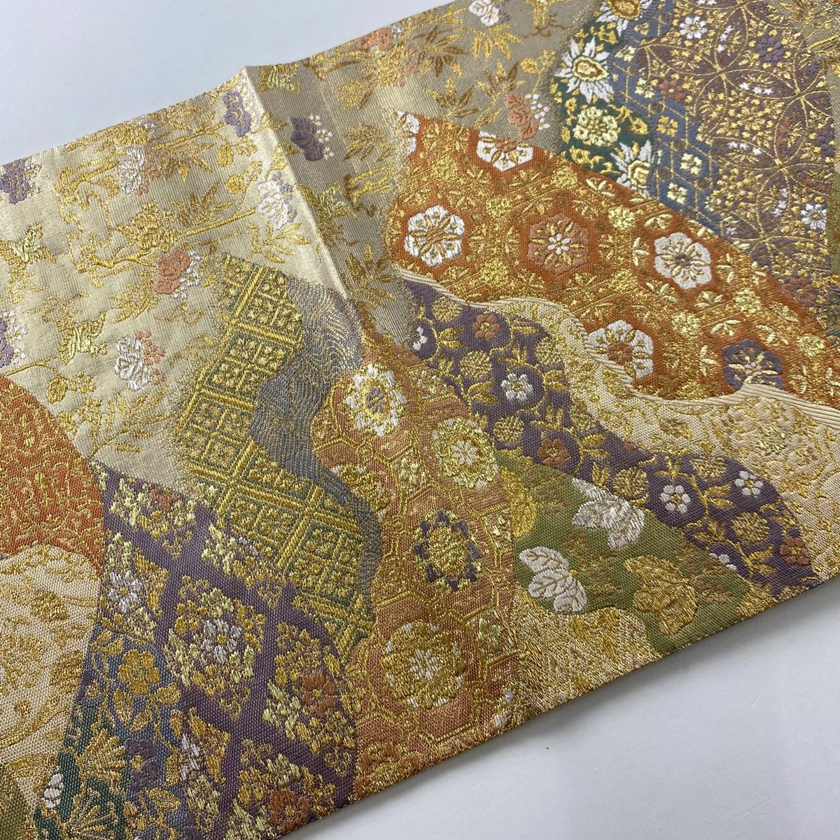 袋帯 美品 秀品 草花 蜀江華文 金銀糸 刺繍 クリーム 六通 正絹