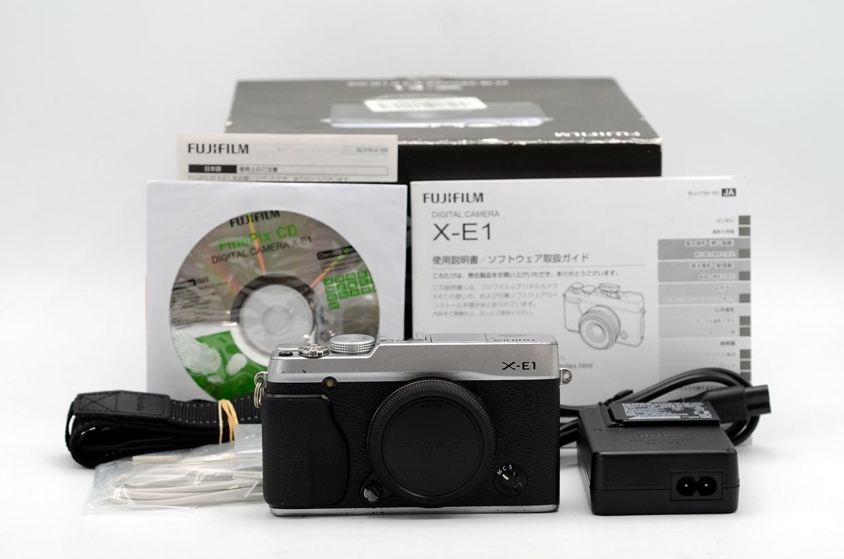 【中古・並品】Fujifilm X-E1 シルバー ボディ＜処分特価＞-0