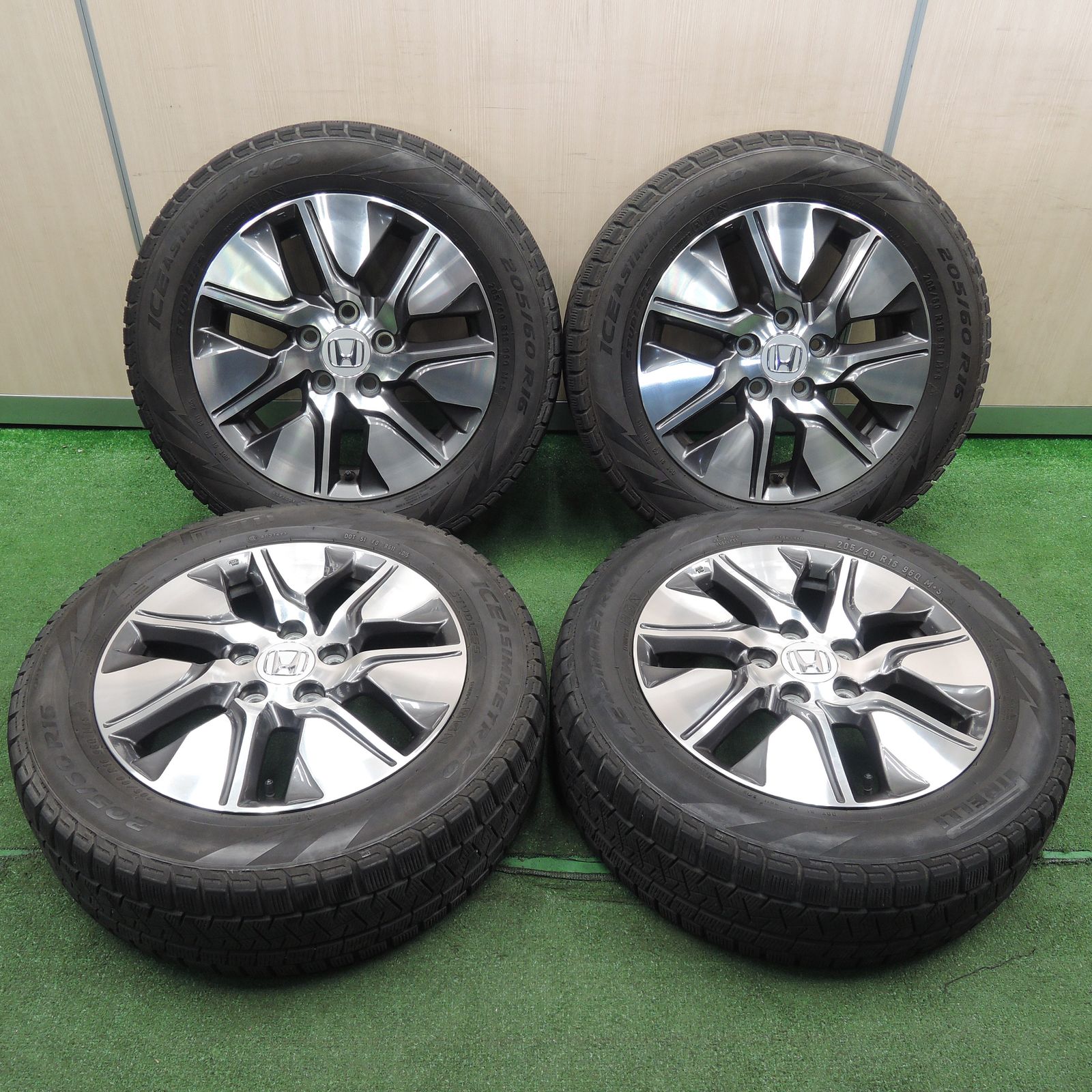 送料無料*キレイ☆ホンダ ステップワゴン 純正 205/60R16 スタッドレス 