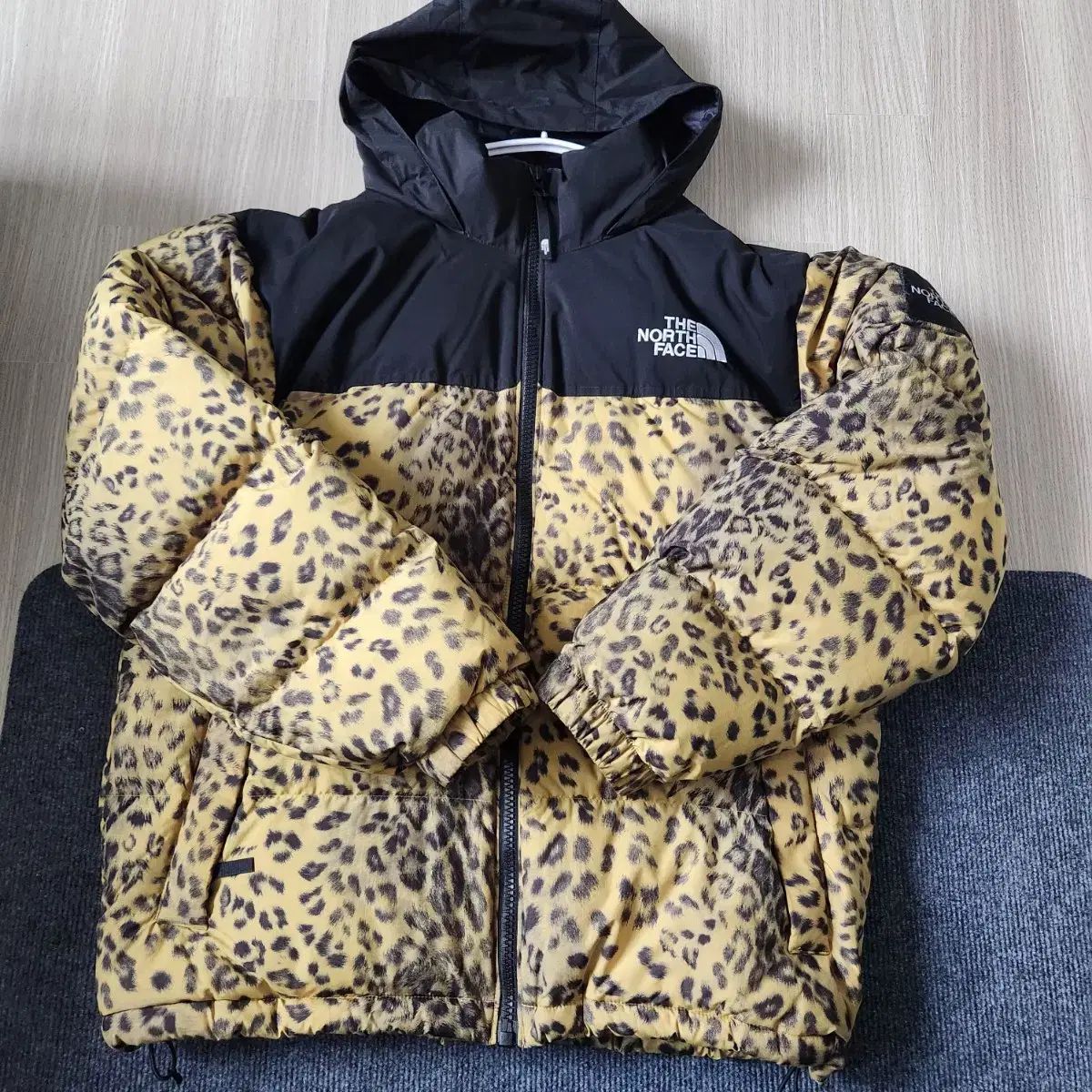 完全 THE NORTH FACE ザノースフェイス レオパード ダウンジャケット XL 24 年 12 毎月の