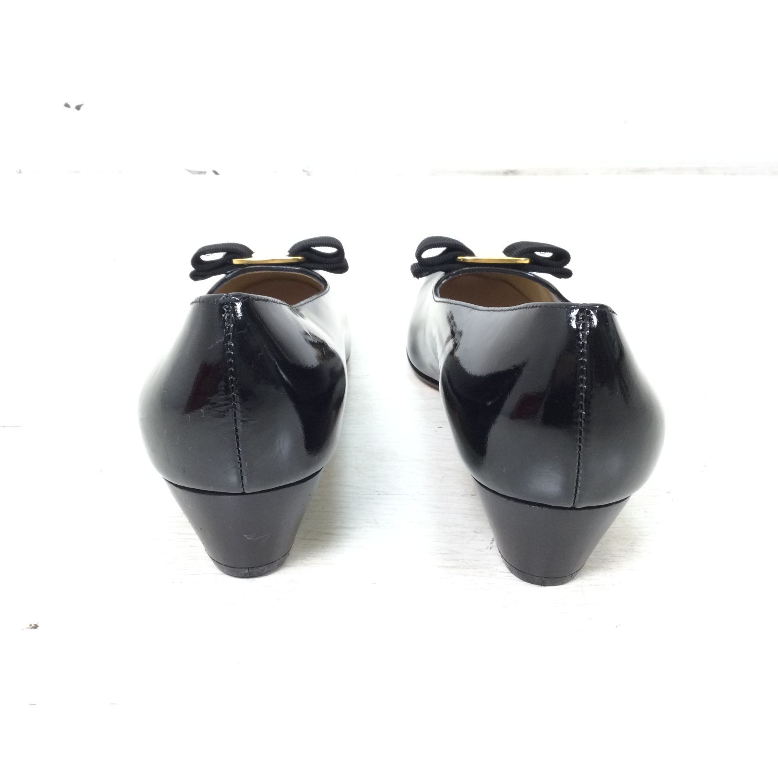 1306 Salvatore Ferragamo サルヴァトーレ フェラガモ パンプス