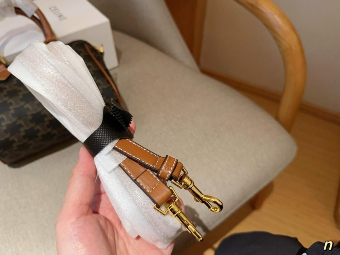 WAYショルダーバッグ-MM輸入