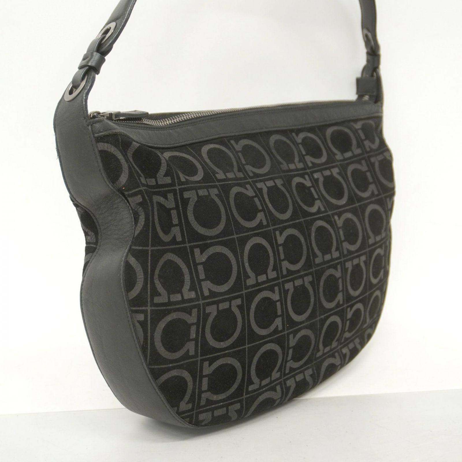 サルヴァトーレ フェラガモ Salvatore Ferragamo サルヴァトーレフェラガモ ショルダーバッグ ガンチーニ スウェード ブラック レディース