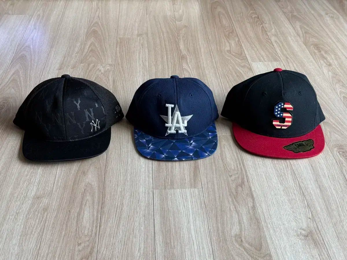 【雷市場（ポンジャン）商品韓国直送】 LA MLB 帽子 ラタン 3 犬 まとめ売り 販売