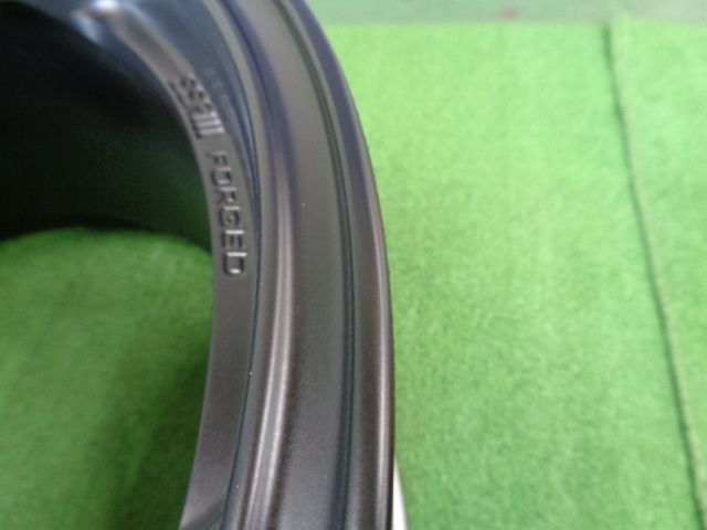 ＳＡＬＥ　期間限定値下げ！￥165,000が！　SSR　GTF01　8.5J-18 5H114.3 +32　ランサーエボリューションなど　鍛造　中古ホイール　神奈川県