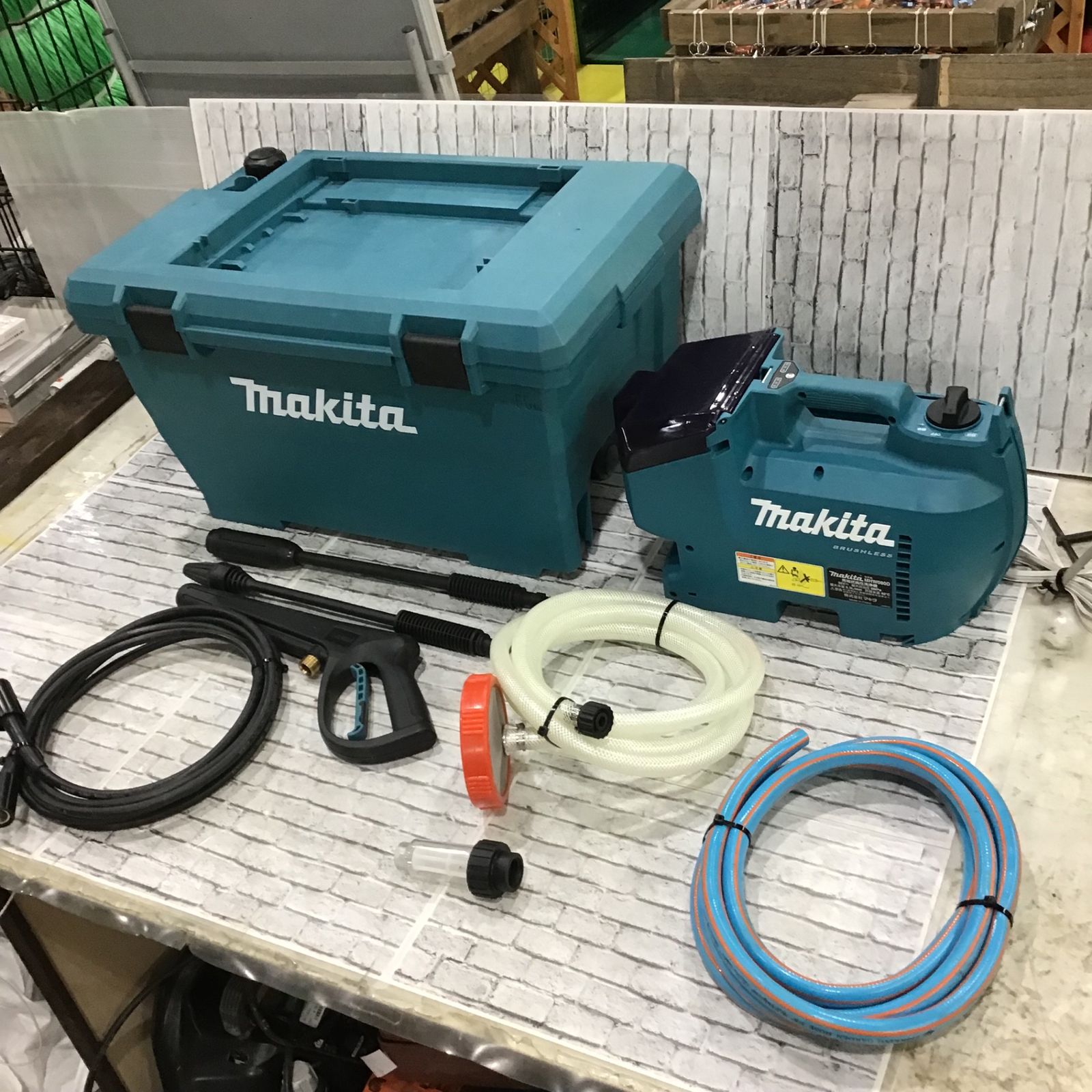 ☆マキタ(makita) コードレス高圧洗浄機 MHW080DZK【川口店】 - メルカリ