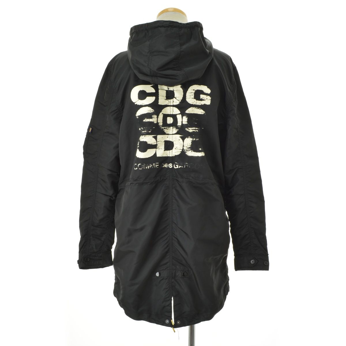 CDG×Alpha Industries M-51モッズコート CDG COMMEdesGARCONS×ALPHA】M-51 モッズコート - メルカリ