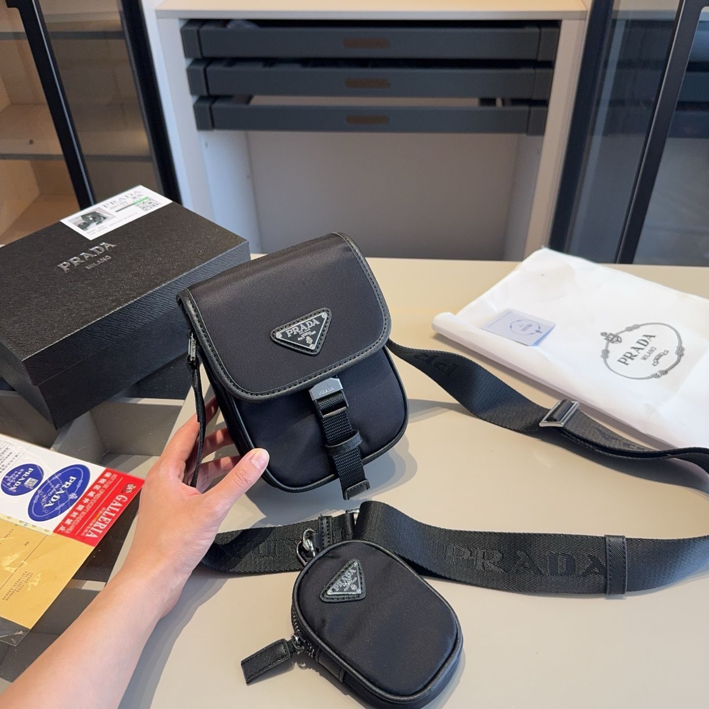 本日特価] プラダ メンズ クロスボディバッグ 新作 防水布