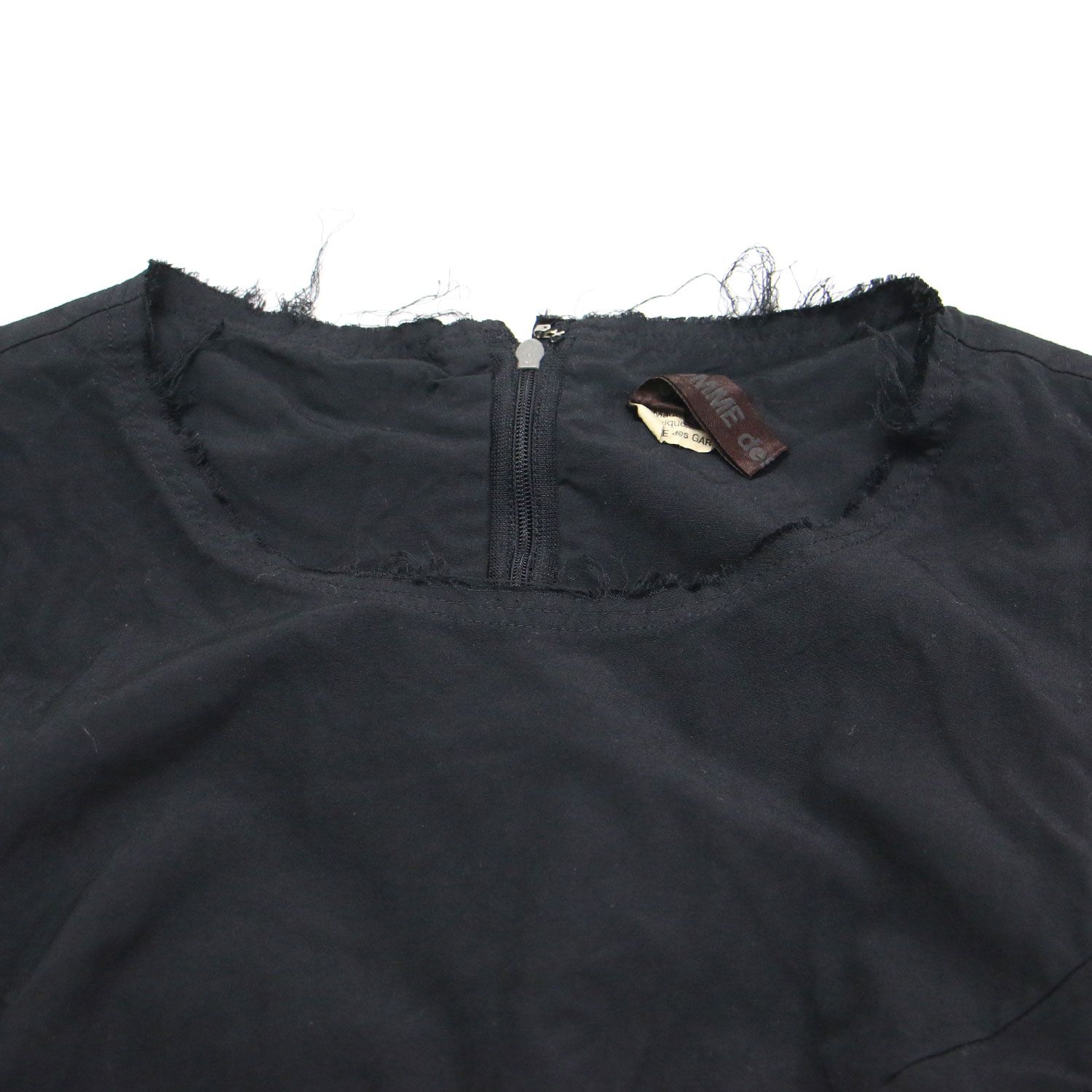 COMME des GARCONS コムデギャルソン ワンピース ブラック 黒 サイズ:XS | 23春夏 ノースリーブ ギャザー ミディ ワンピース | クルーネック カットオフ Aライン | トップス ドレス | 日本製【レディース】【中古】【K4601】 COMME des GARCONS コムデギャルソン ワンピース ブラック 黒 サイズ