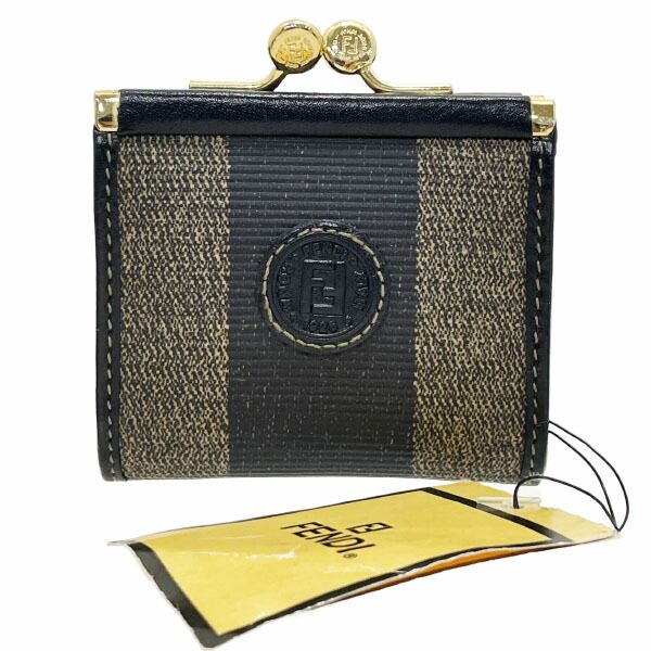 フェンディ コインケース ペカン がま口 ミニ 小銭入れ PVC レザー 革 カーキ系 ブラック 黒 30900 FENDI FF ロゴ ストライプ ミニコインパース