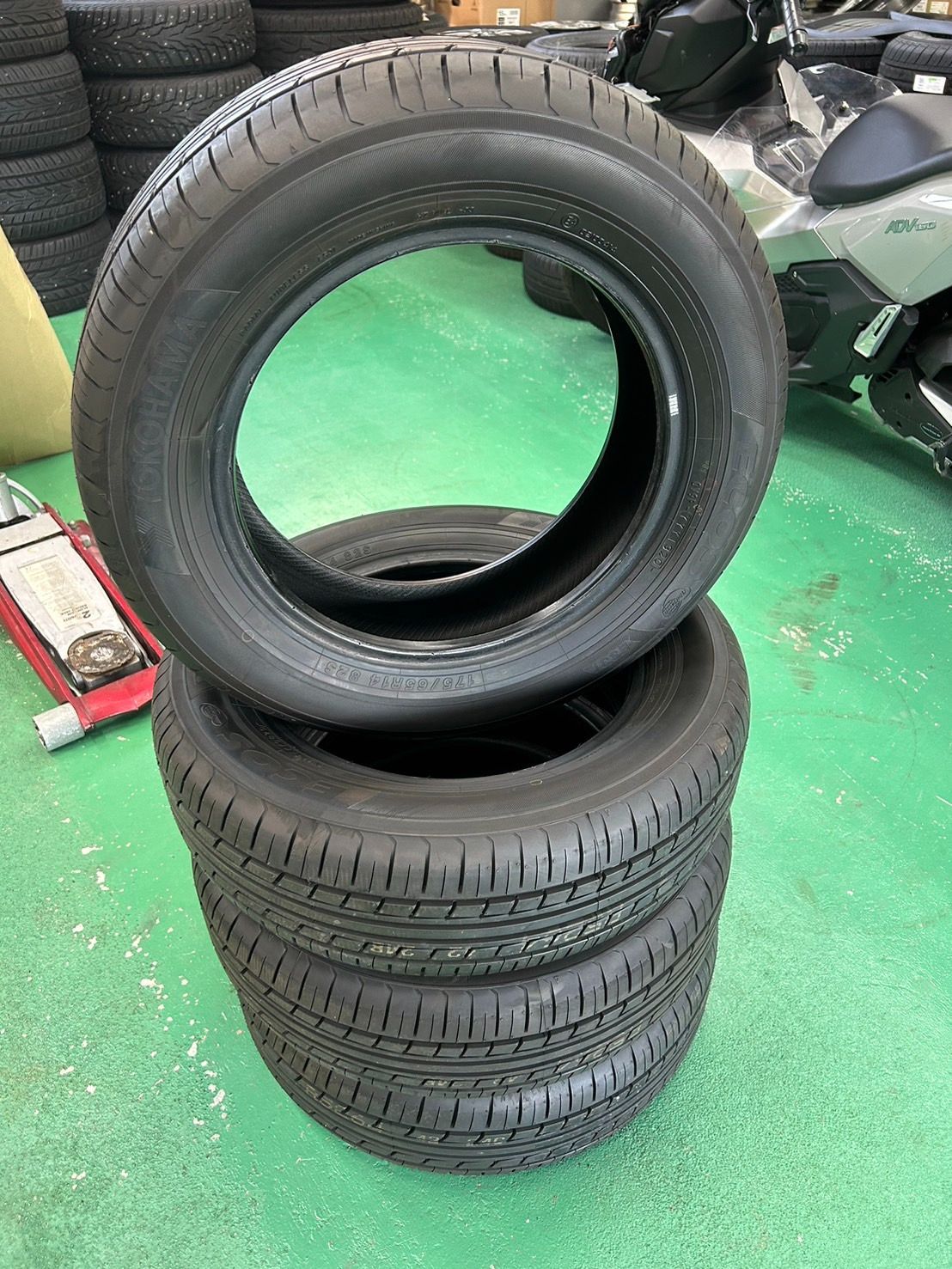 送料込み！ ヨコハマ エコス ES31 175/65R14 4本ｾｯﾄ 中古品 - メルカリ