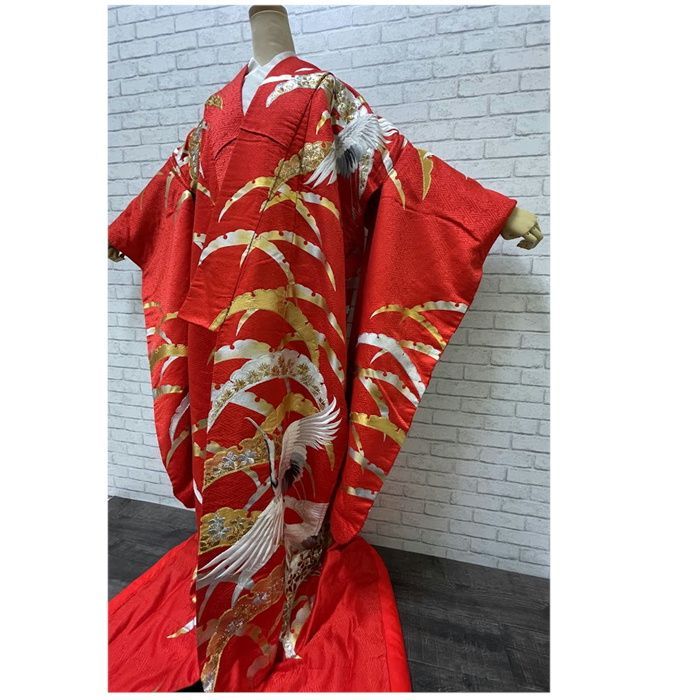 色打掛【240501】赤 レッド 打掛 刺しゅう 金駒刺繍入り 鶴