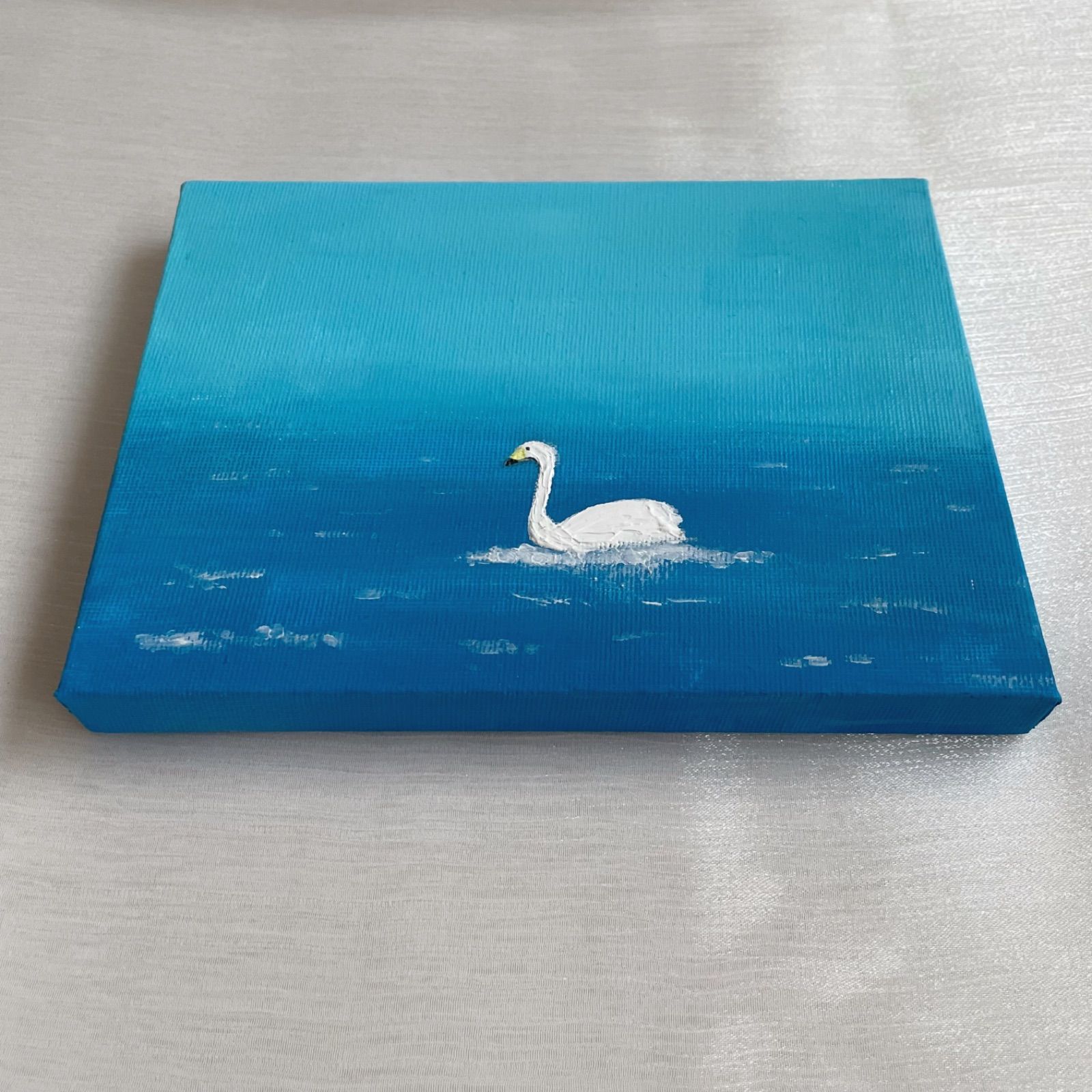 白鳥✴︎絵画 アクリル画 月 空 霧 癒し 風景 綺麗 可愛い