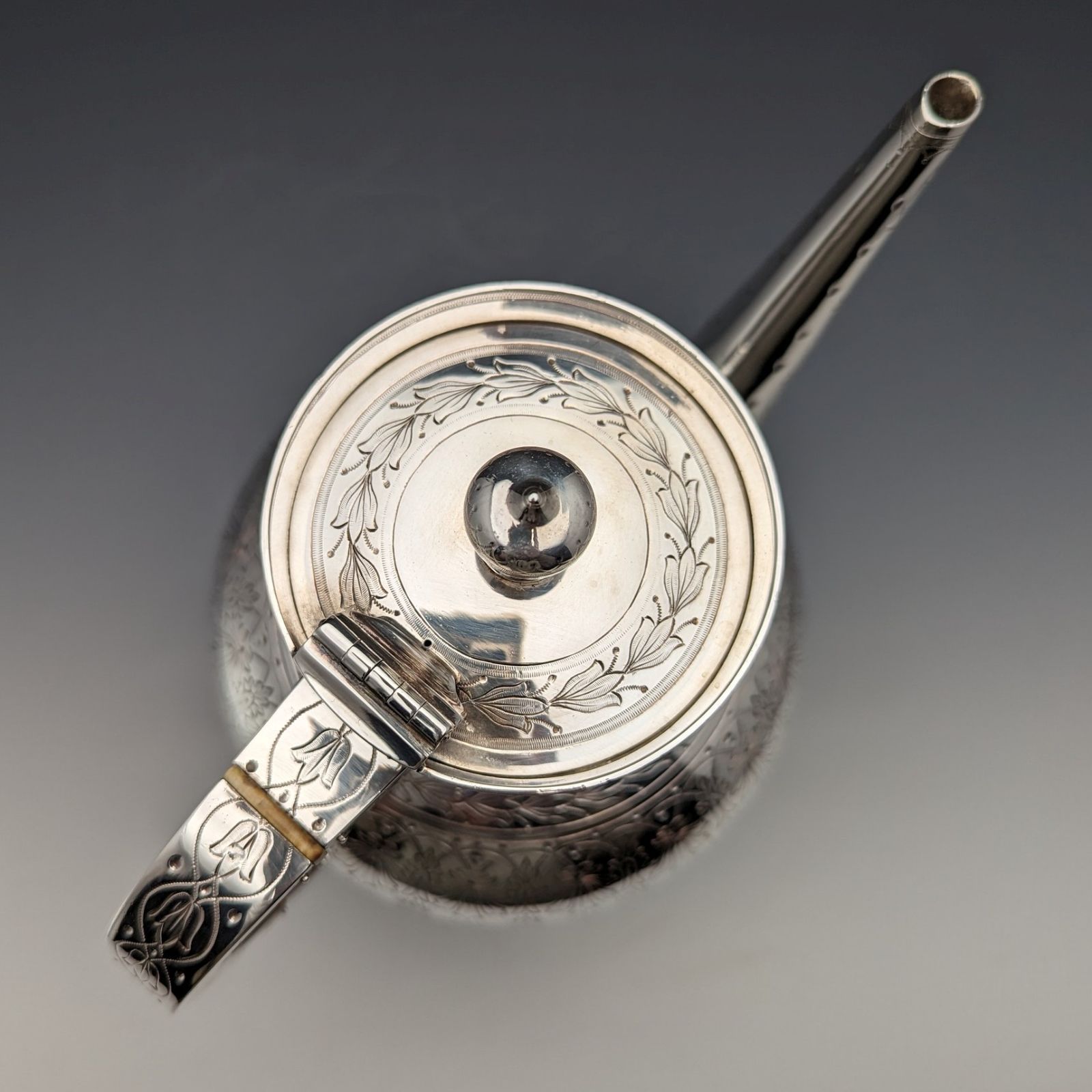 1880年頃 英国アンティーク シルバープレート製 コーヒーポット Walker &amp; Hall 1880年頃 英国アンティーク シルバープレート製 コーヒーポット