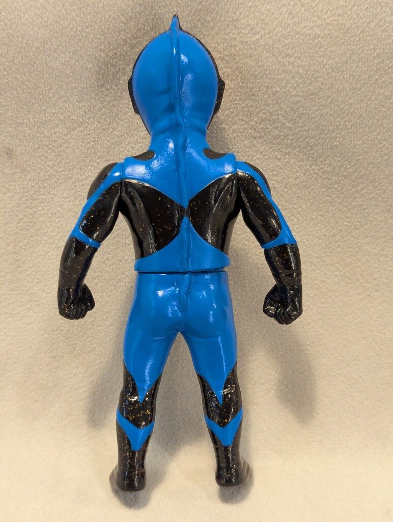 ミニソフビ怪獣倉庫 カネゴン マックストイ ウルトラマン 円谷 蓄光