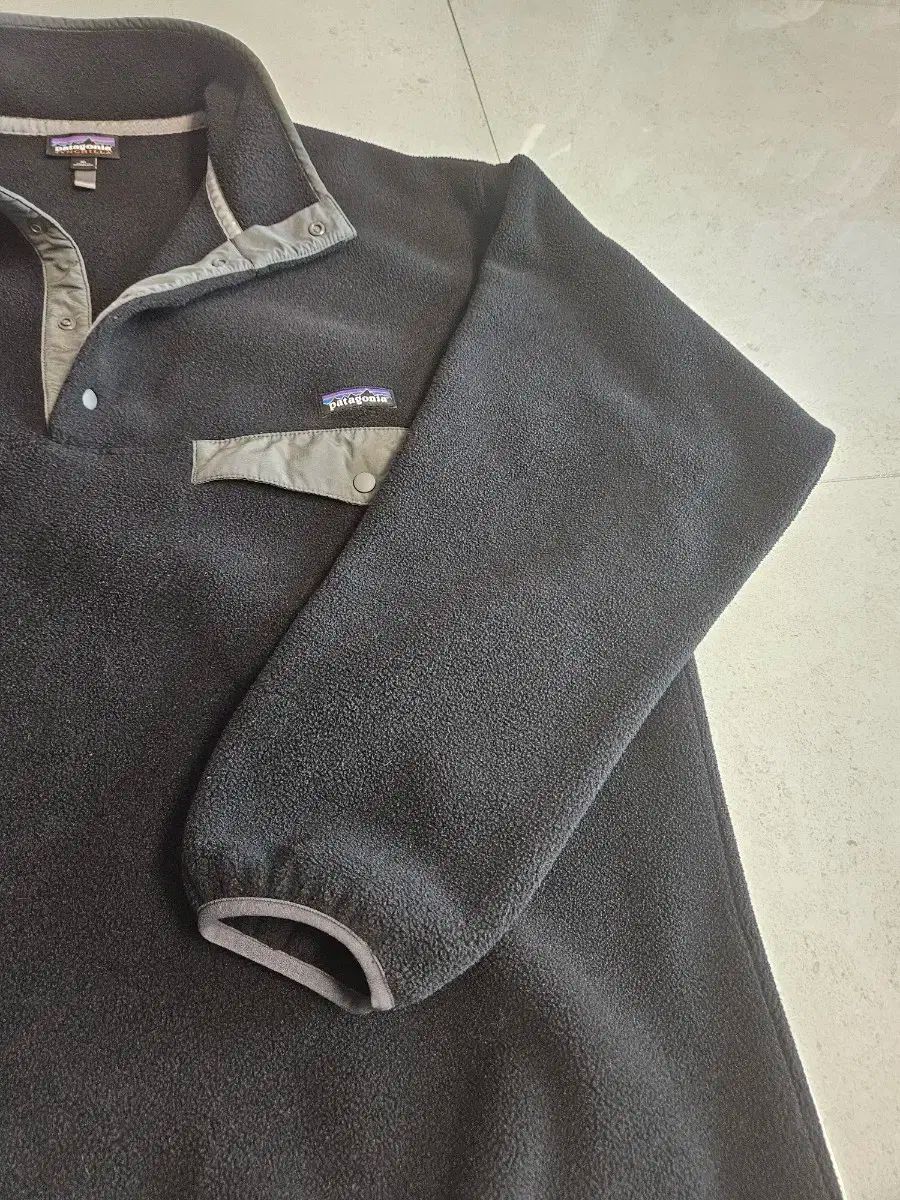 ブラック フォージーグレイ