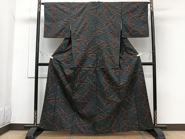 平和屋着物■本場大島紬　7マルキ　幾何学文様　正絹　逸品　未使用　AAAK9925Bph 平和屋着物□本場大島紬 7マルキ 幾何学文様 証紙付き 正絹 逸品