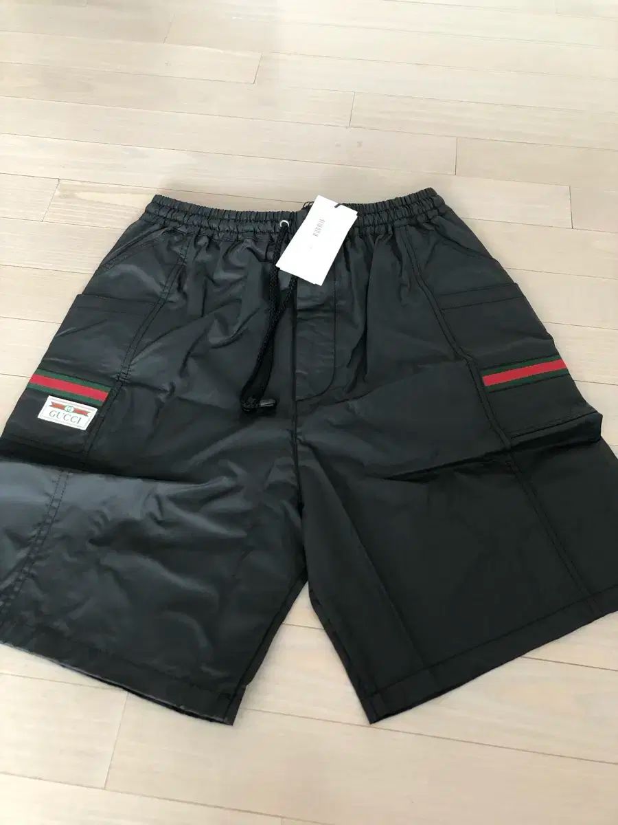 【新品未使用】　GUCCI ハーフパンツ　サイズ:46 新品未使用 グッチ メンズ ハーフパンツ デニム ショートパンツ