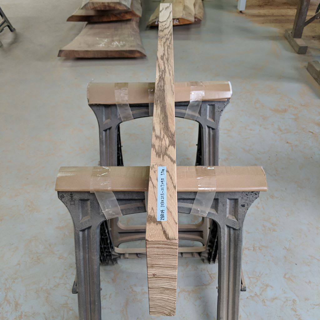 ゼブラウッドの一枚板 長さ約123cm