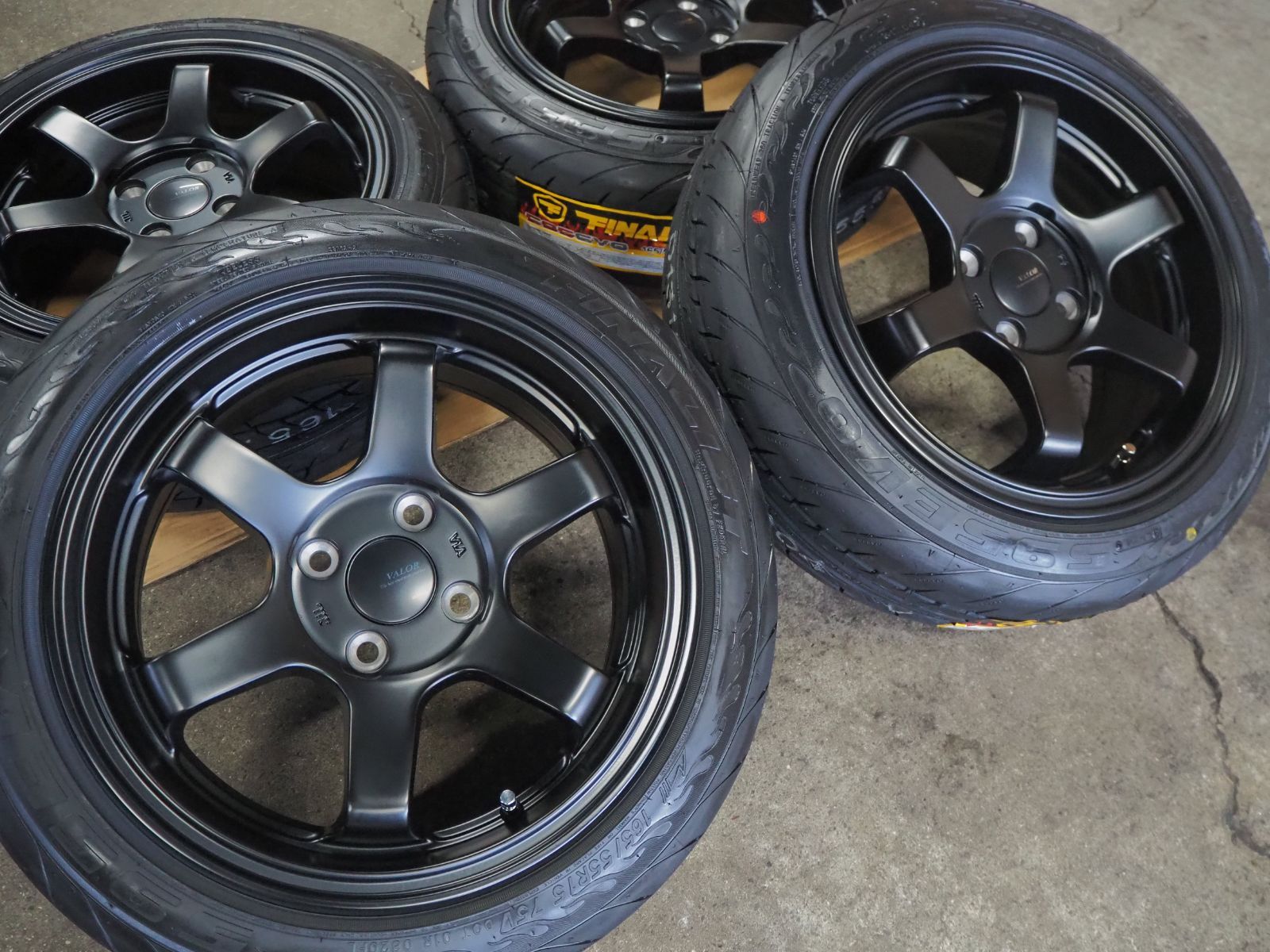 逆ゾリ 165 55R15 6.5J 38 4H100 ハイグリップ 人気 深リム 軽量 引っ張り タイヤホイールセット 1台分 アルト スペーシア ワゴンR ウェイク キャスト タント ムーヴ ミラ N-BOX デイズ ピクシス カスタム ブラック