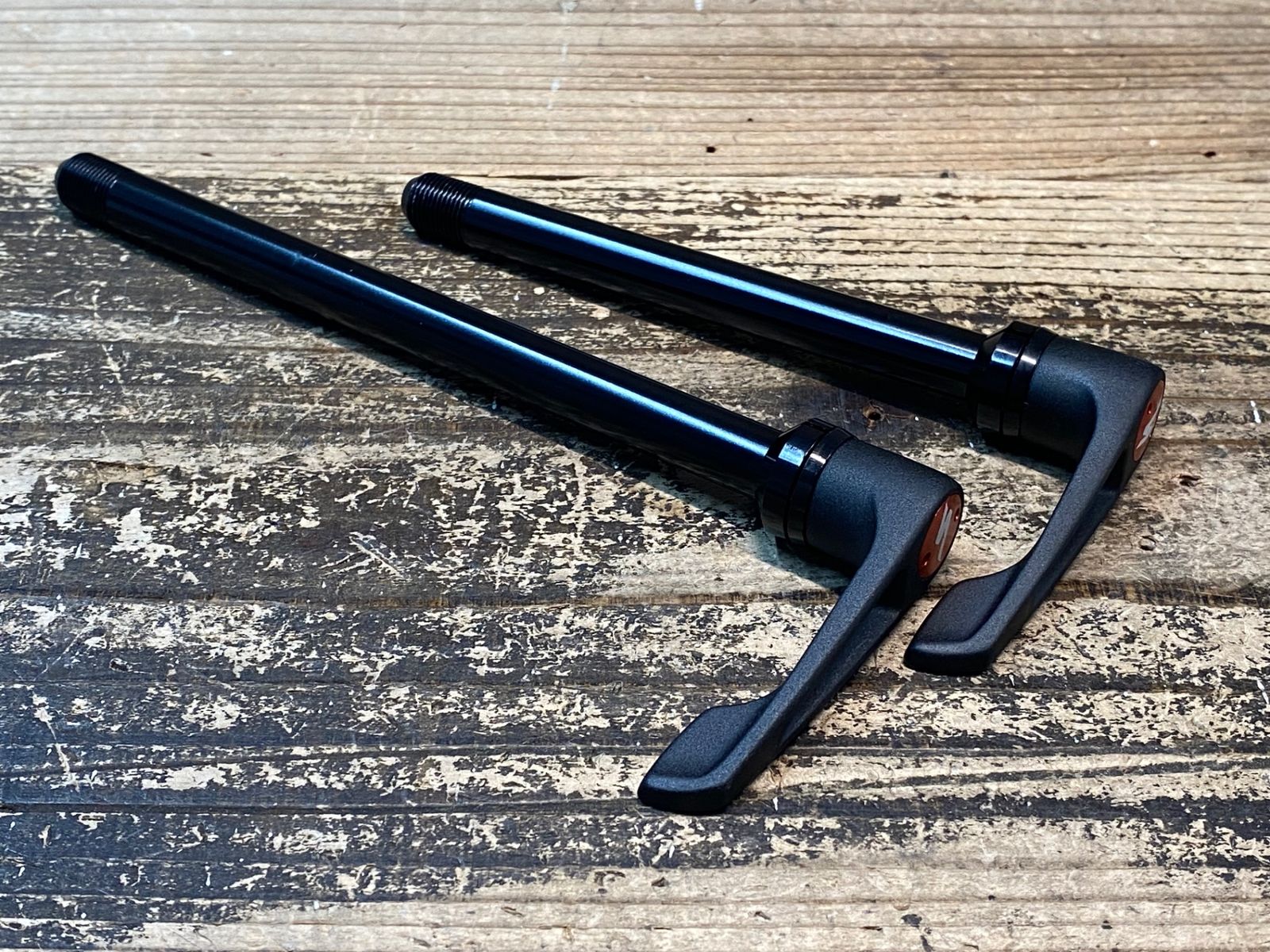 JJ413 スペシャライズド SPECIALIZED 12x142mm スルーアクスル 前後セット