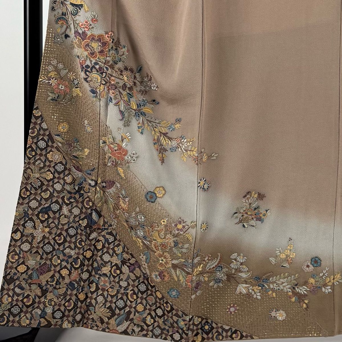 訪問着 身丈163cm 裄丈65cm M 袷 枝花 鳥 金糸 刺繍 薄茶色 正絹