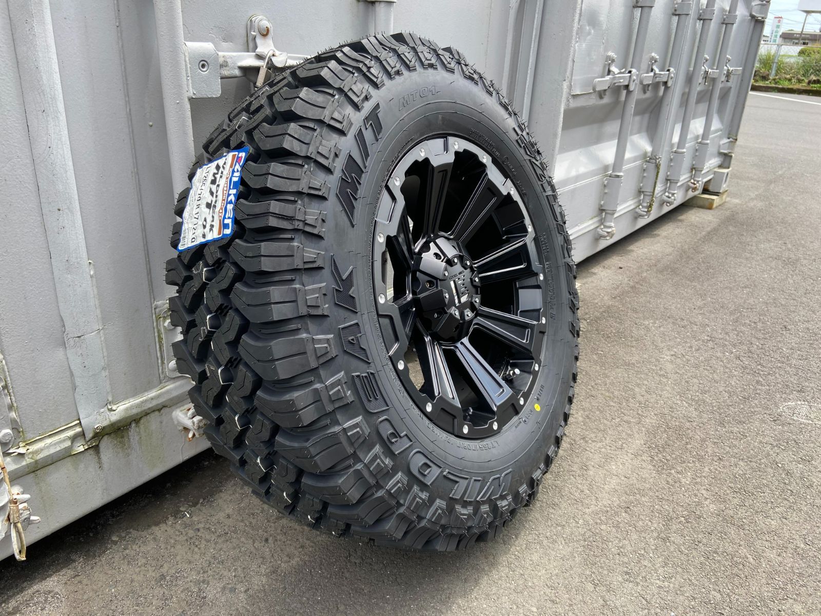 ファルケン WILDPEAK M/T01 265/70R17 タイヤホイール 新品4本