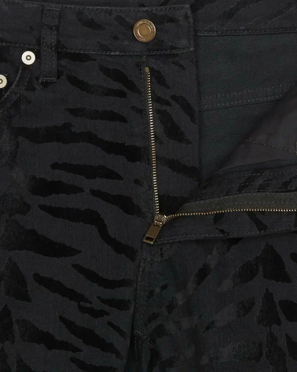 ＊2023年製 サンローラン スキニーデニム　ブラック SANTLAULENT SAINT LAURENT (サンローラン) SKINNY-FIT JEANS COATED BLACK
