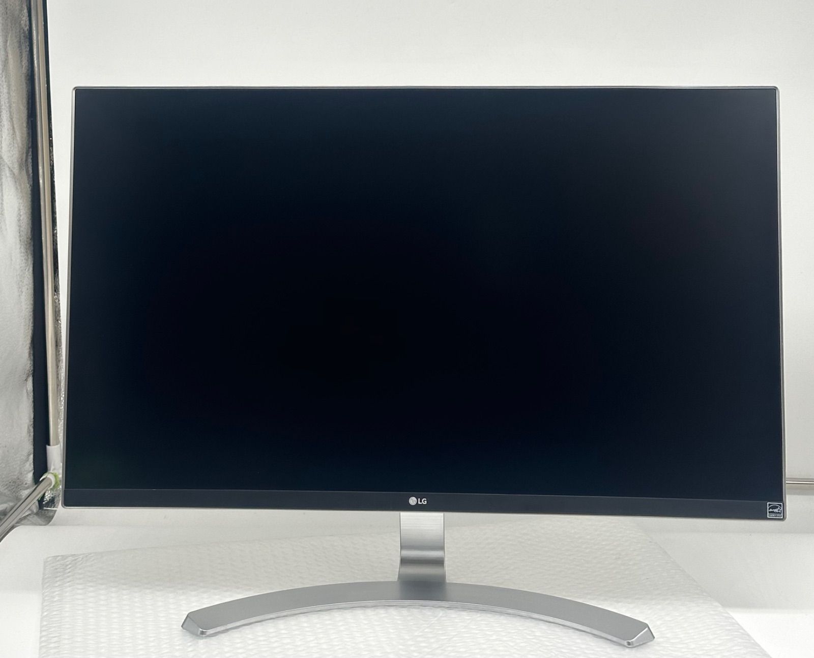 LG 27UD68-P 27インチ 4K 液晶モニター 超薄型ベゼル LG 27UD68-P 4K