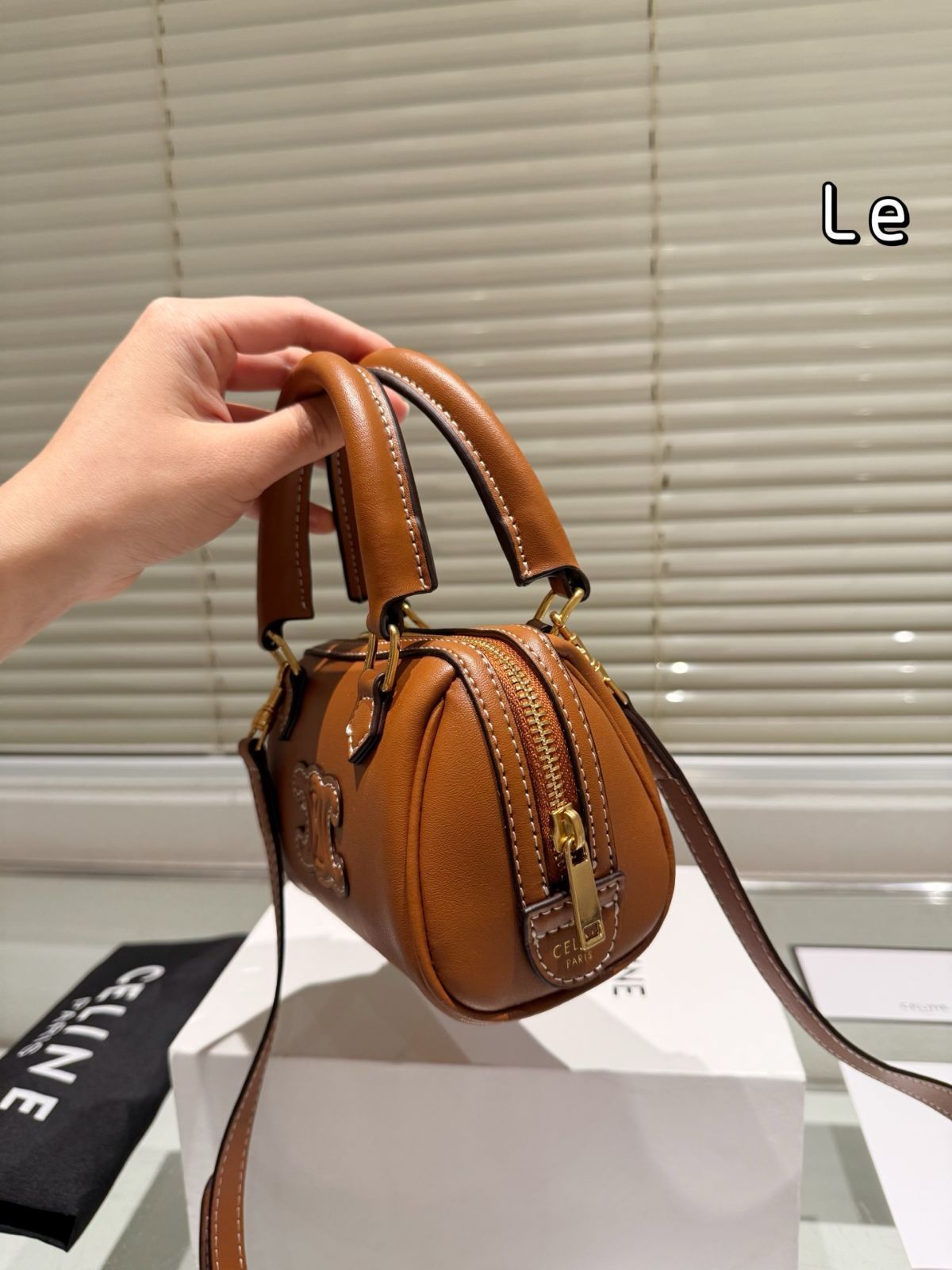 【緊急入荷】アウトレットCELINE★稀少ミディアムピローバッグ 今日特価】Celine Pillow Bag セリーヌ ピロー バッグ - メルカリ