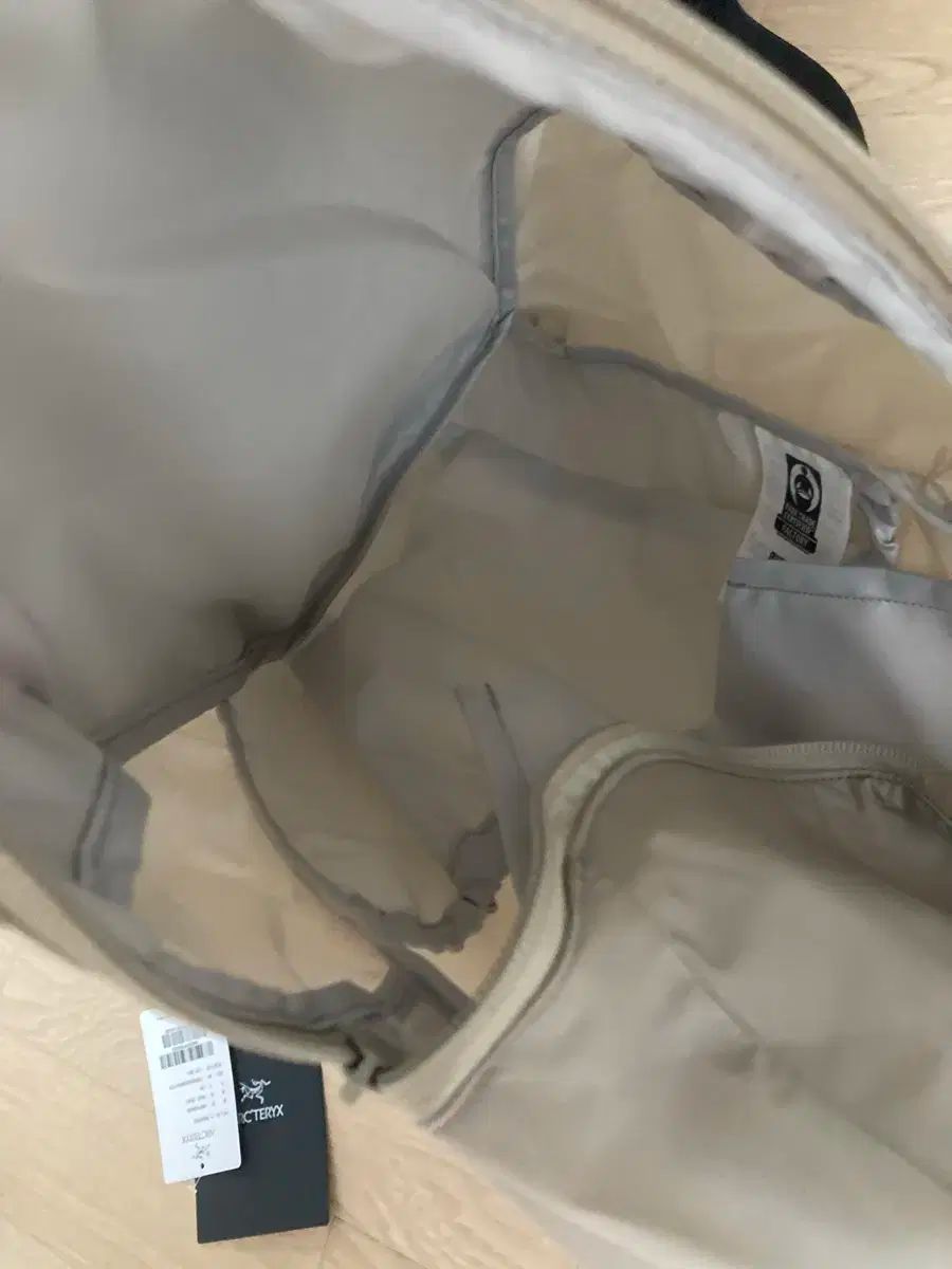 アークテリクス ヒリアド15 ルーン