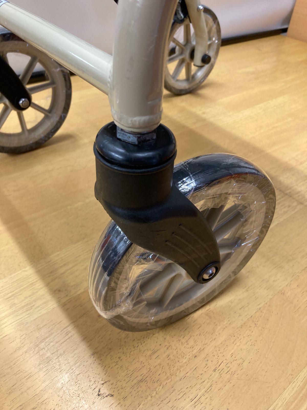  歩行器 シルバーカー ハッピーミニ 福岡近郊での引き渡し1000円値引き 歩行器 看護 介護用品