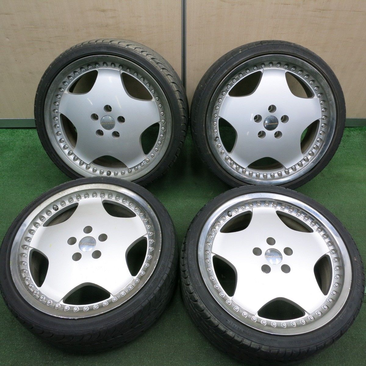 希少 ダンロップ バロッソ 18インチ ホイール