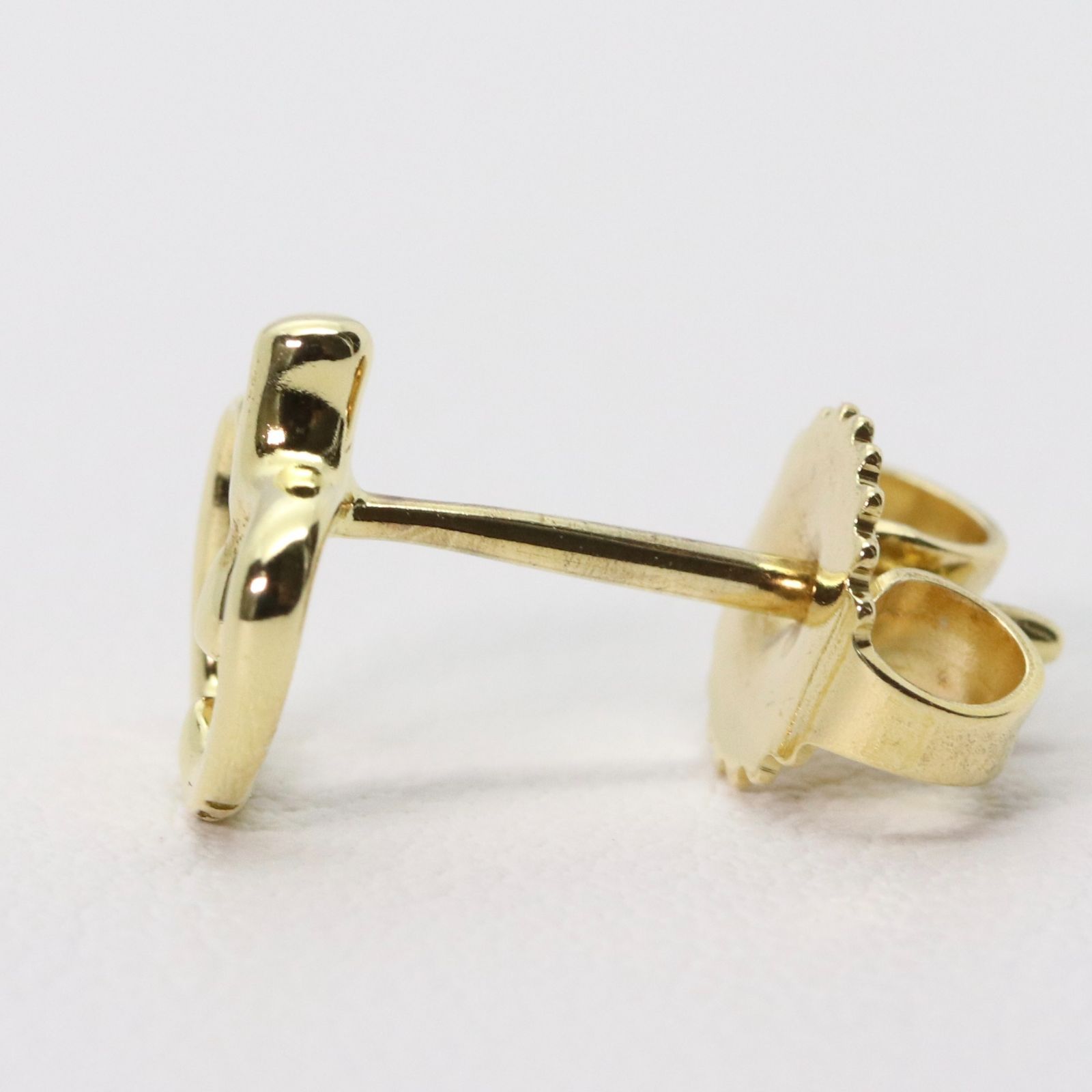 シングル ピアス