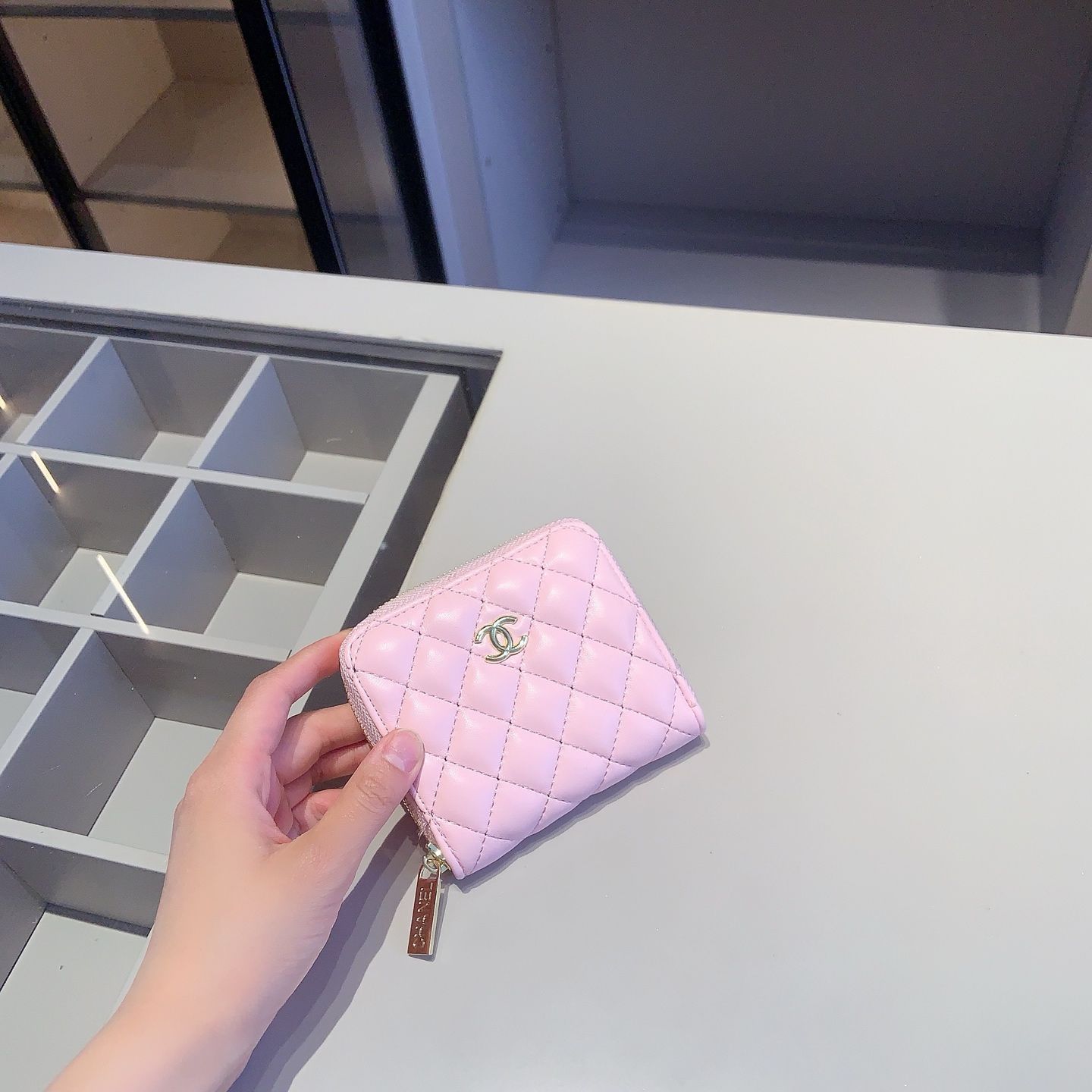 【ピンクが可愛い♪】 CHANEL ミニ財布 ピンクがキュート】CHANEL ミニウォレット L字ジップ 財布・小物