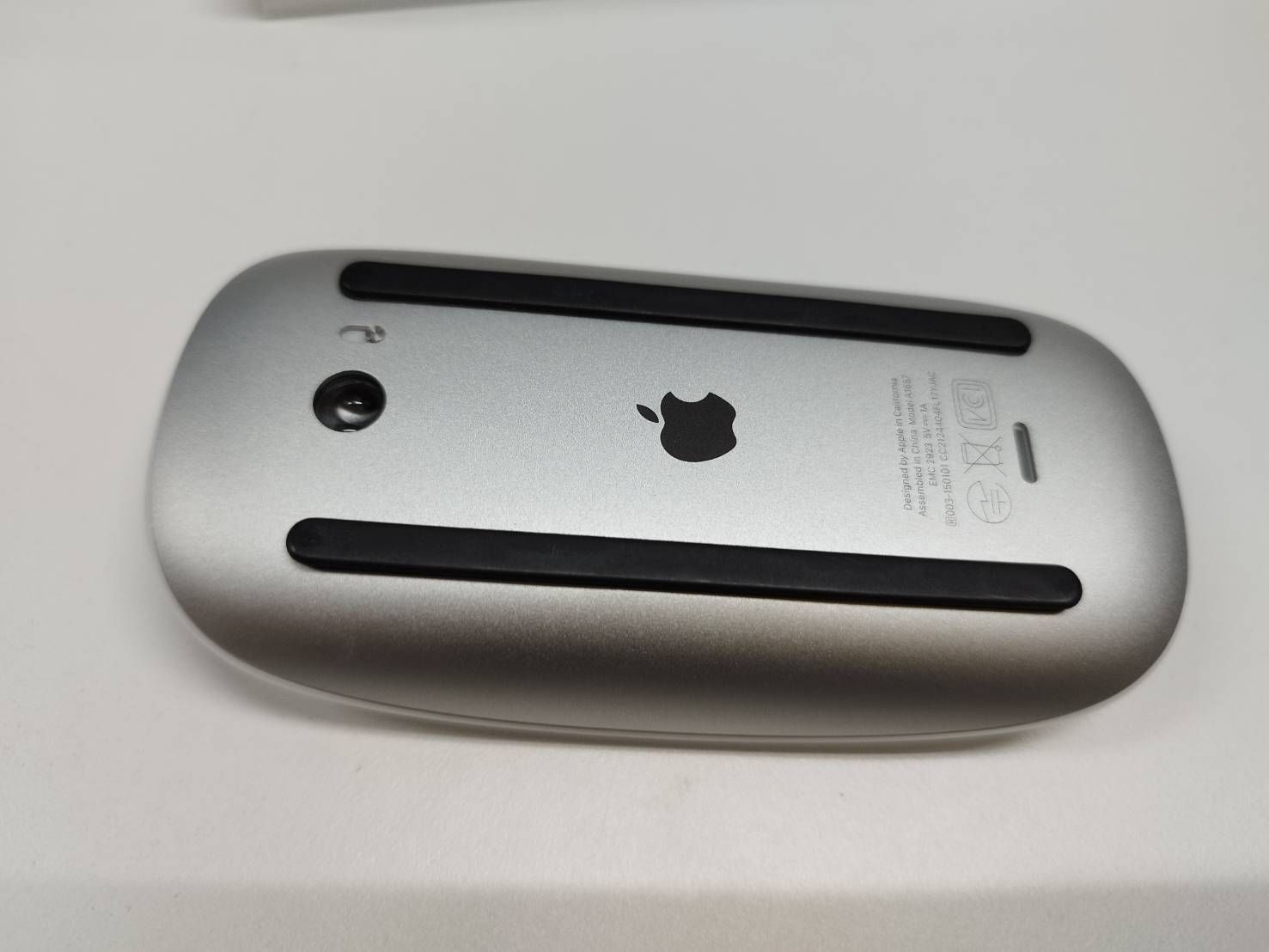 Apple Magic Mouse/A1657/マジックマウス〈MK2E3J/A〉 - メルカリ Apple Magic Mouse/A1657/マジックマウス〈MK2E3J/A〉 - メルカリ