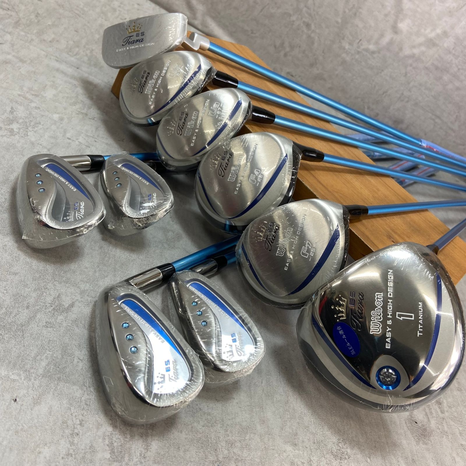 シュリンク付き ウィルソン ティアラ レディースゴルフ クラブセット 10本 L 右利き用 Wilson Tiara